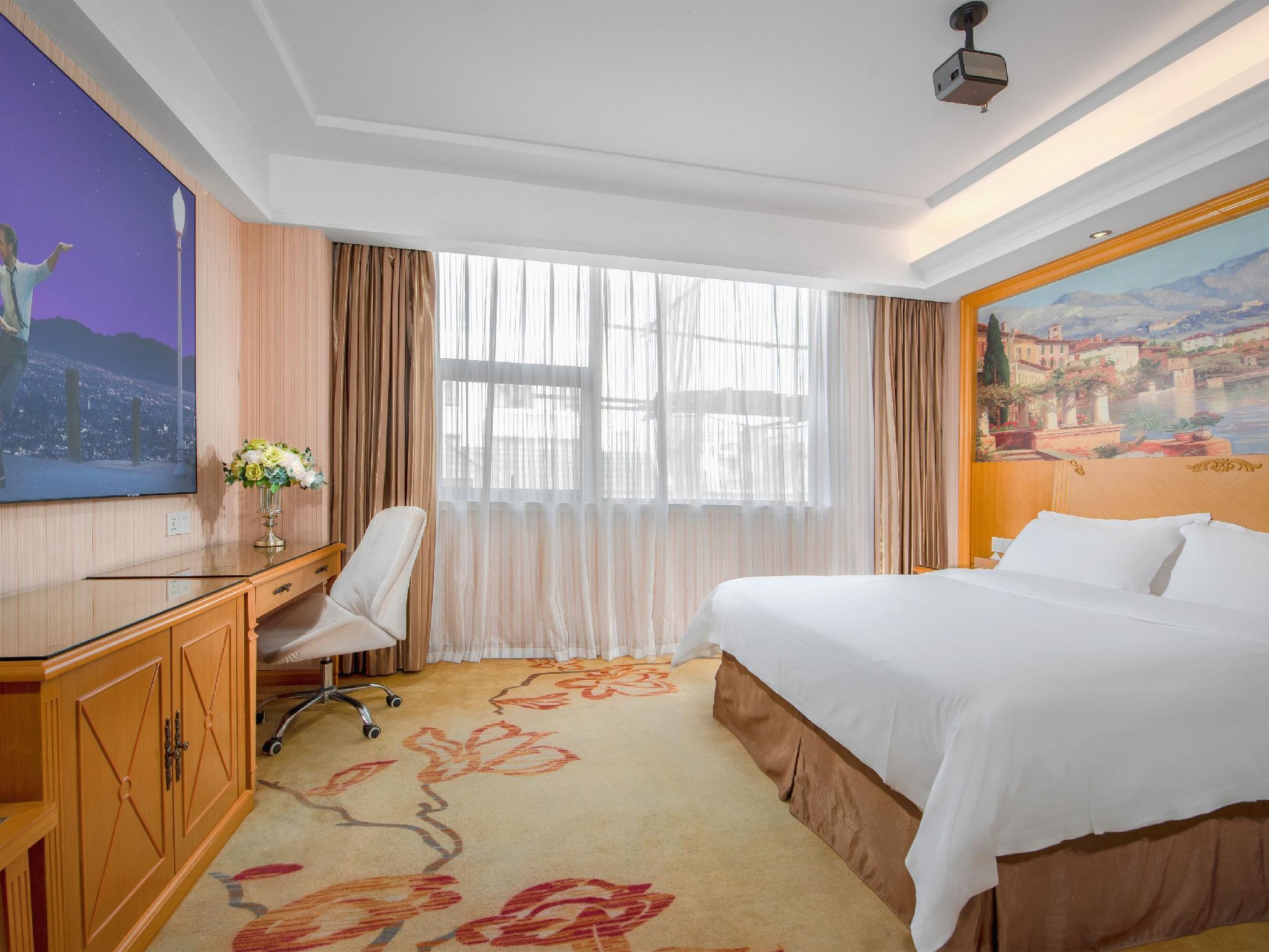 Vienna 3 Best Hotel (Shenzhen Longhua Dalang Commercial Center) 12/35