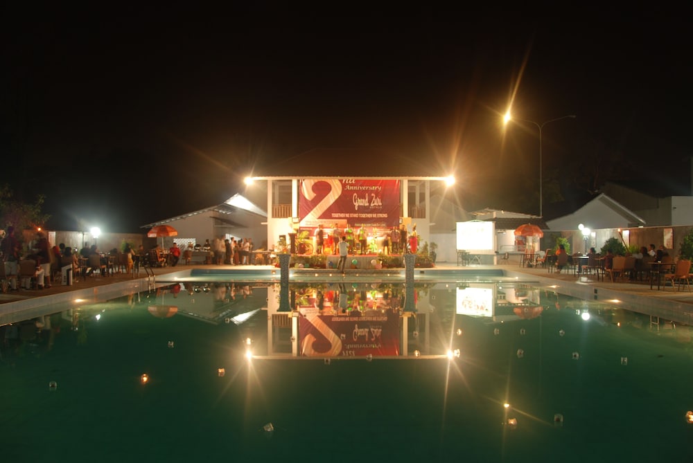 Hotel Santika Lahat 3/37