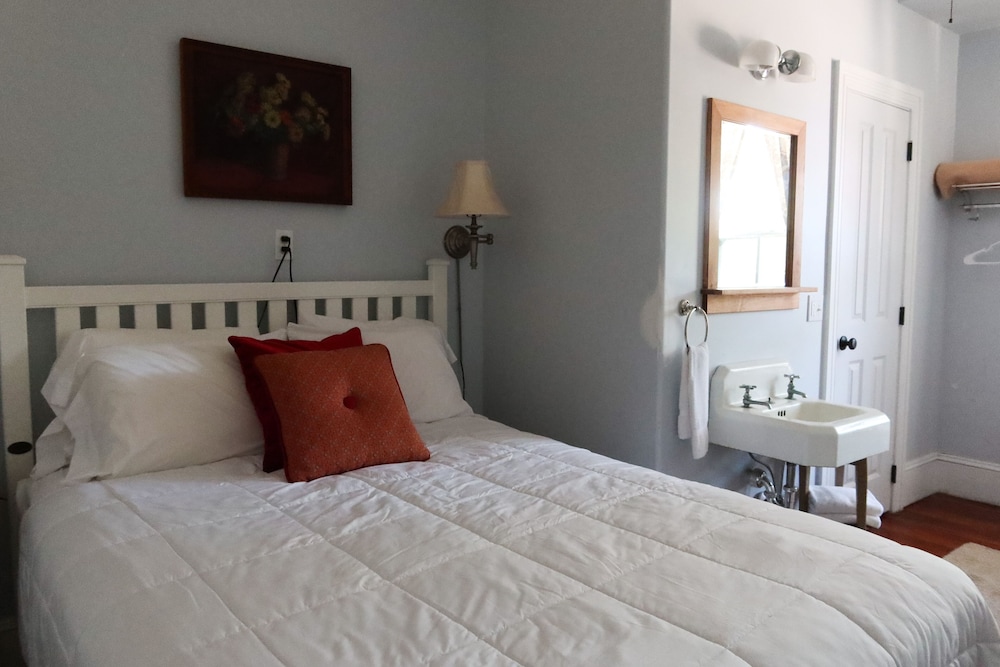 The Chalfonte Hotel 9/50