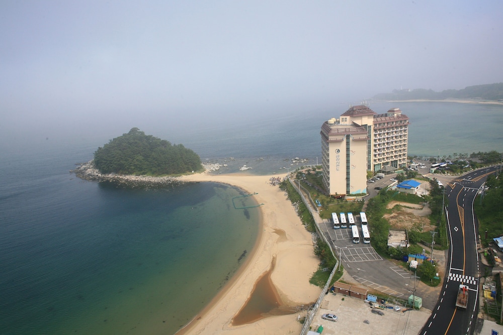 Geumgangsan Condominium 18/23