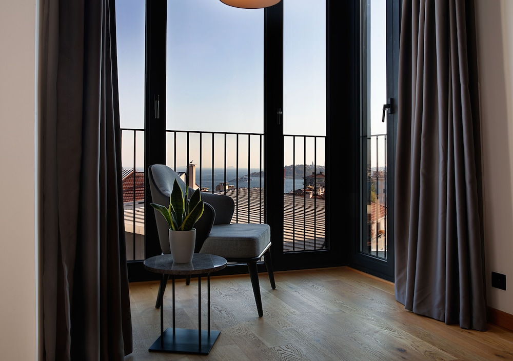 Ando Living Taksim Gumussuyu Townhouse 37/62