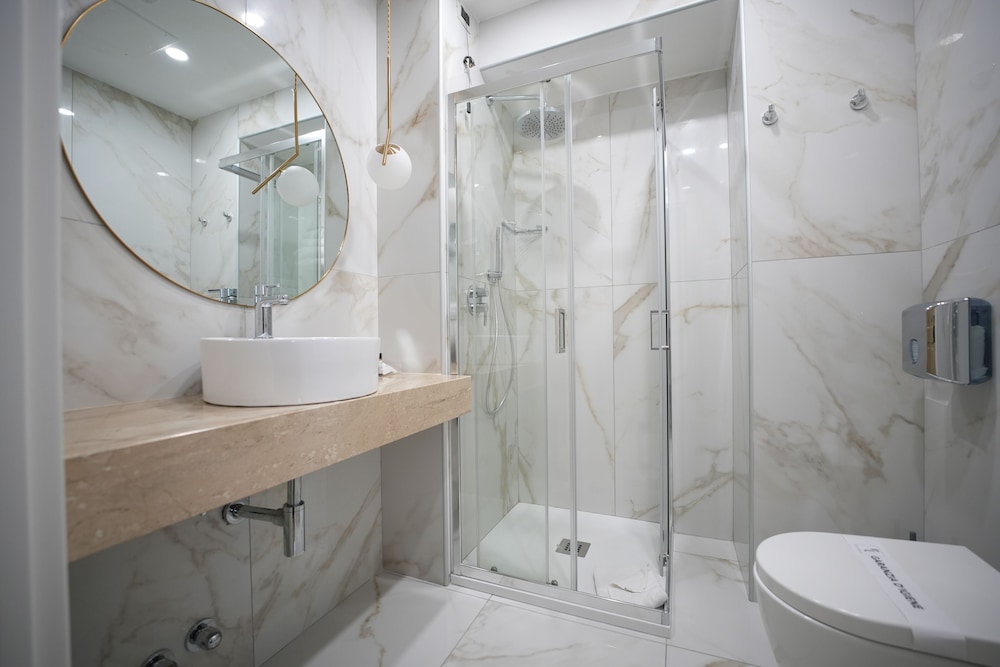 Urbani Hotel 44/49