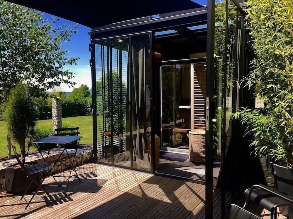 LE DOMAINE DES PRES VERTS SPA 40/50