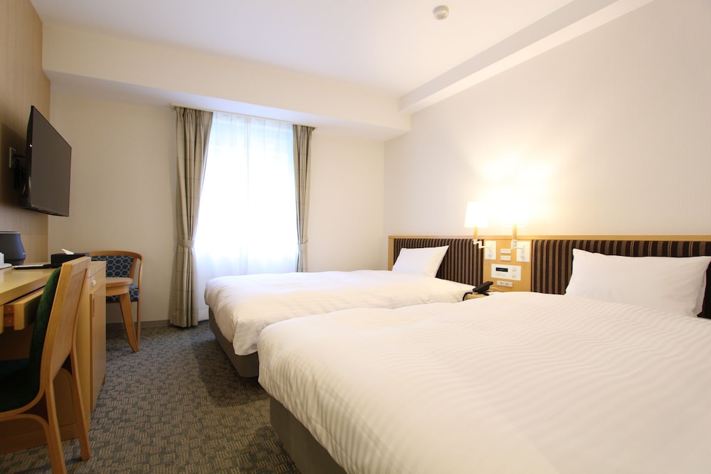 Moderate, Twin Beds
