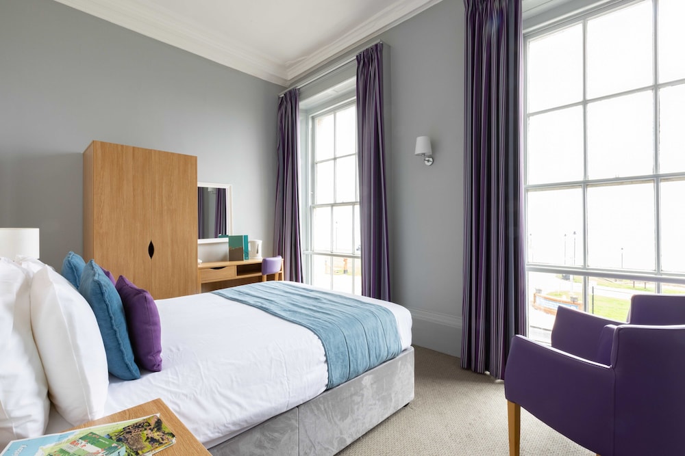 Royal Hotel Whitby 10/61