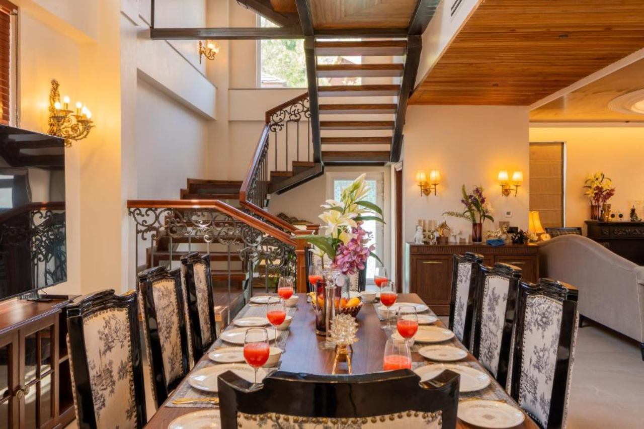 ELIVAAS prive The Royce Daisy Ultra Luxe 4 BHK Villa With Pvt Pool Jacuzzi 360 Hill Views 21/29