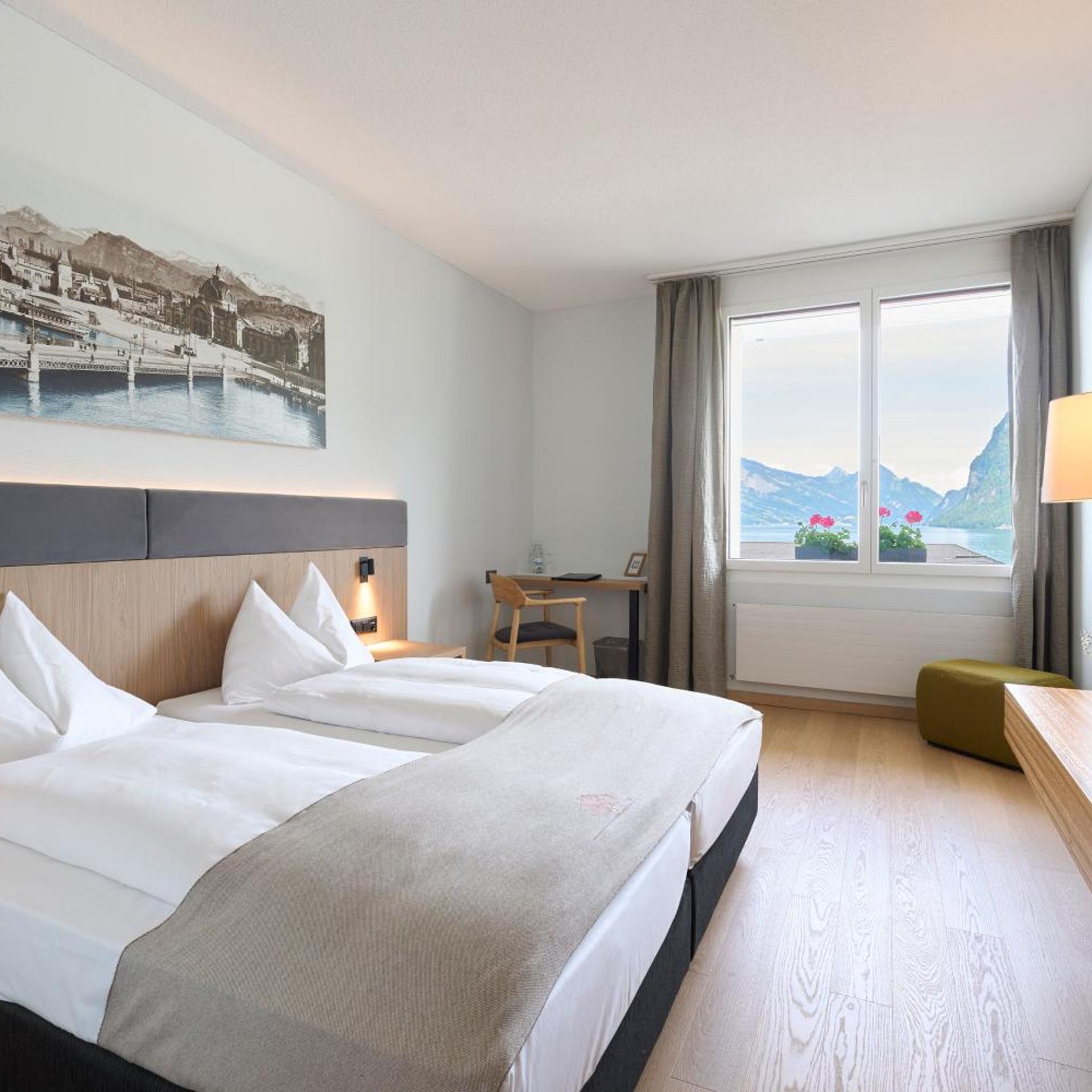 Room, Double Bed, Lake View, No Balcony