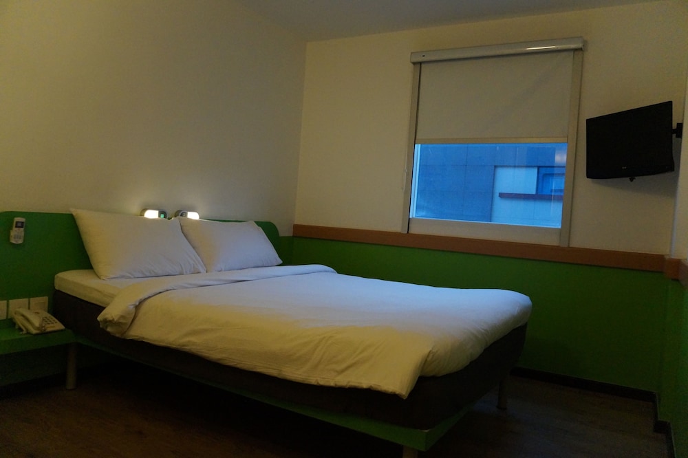Standard, Double Bed