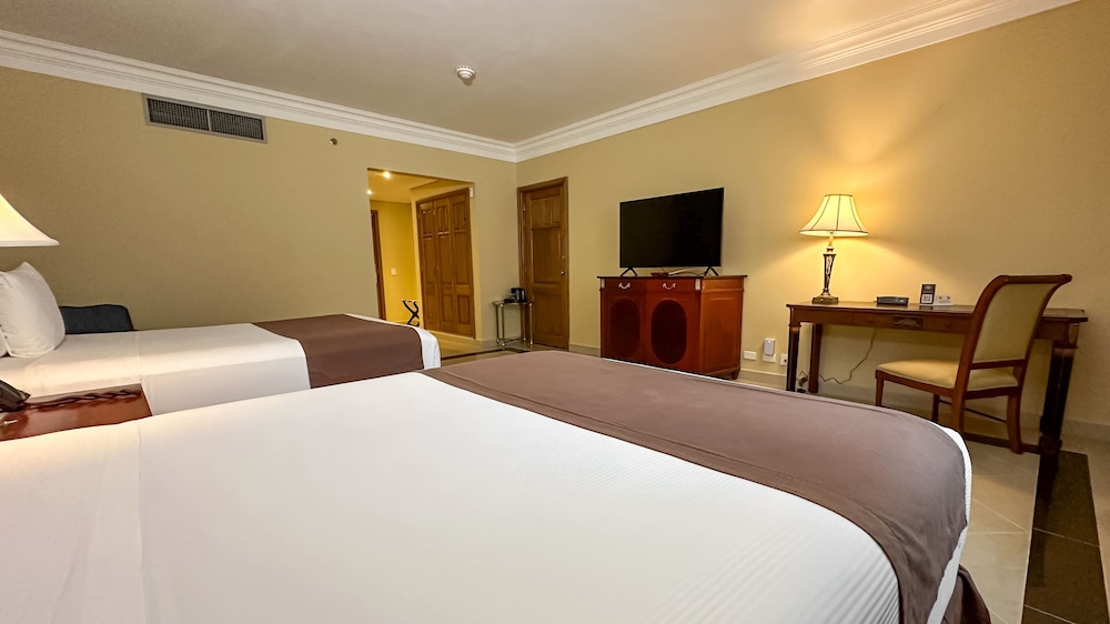 El Prado Hotel 21/62