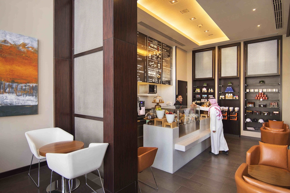 سنترو واحه من روتانا(Centro Waha By Rotana) 25/31