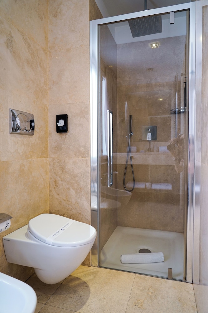 Style Hotel 45/48