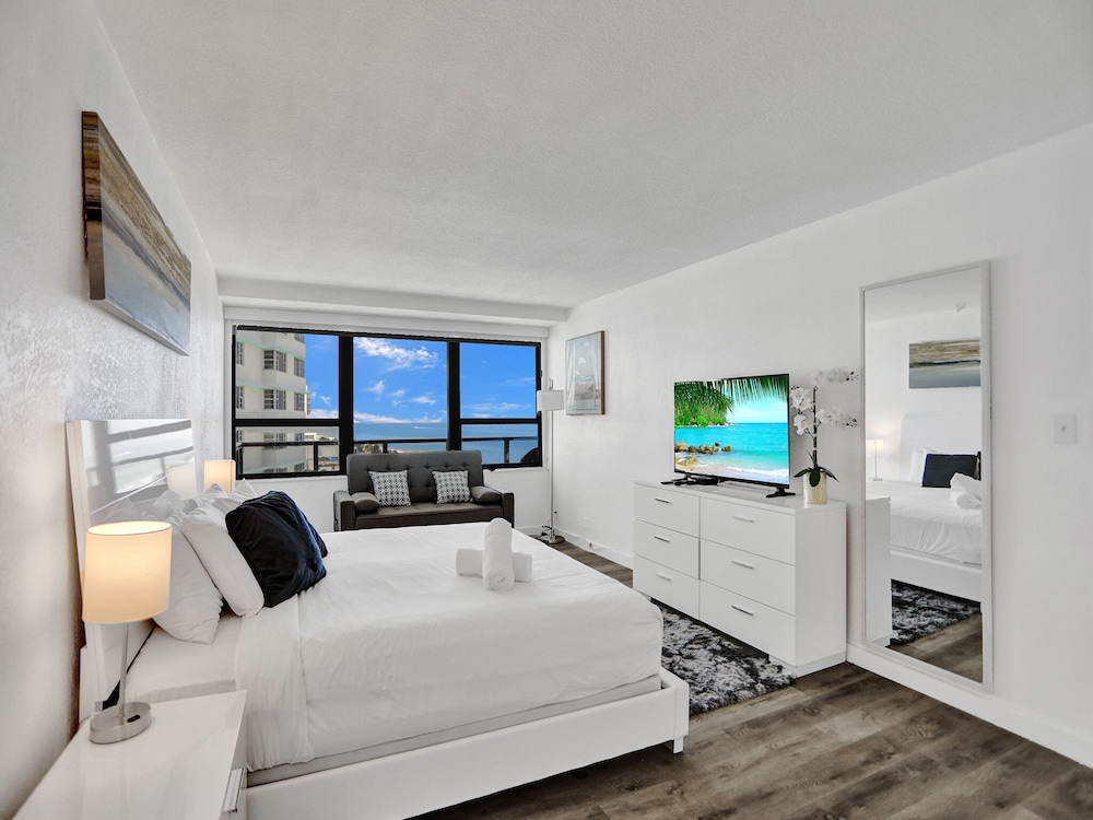 Condo, Resort, King Bed, 2 Queen Beds, Sofa