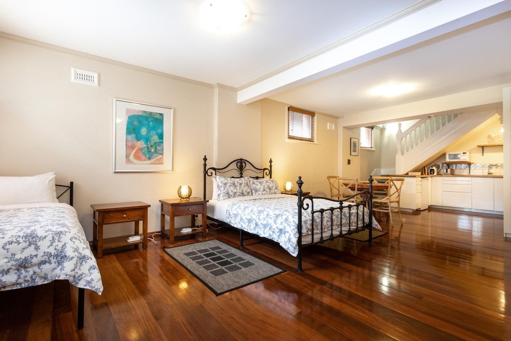 Fremantle Bed And Breakfast 31/45