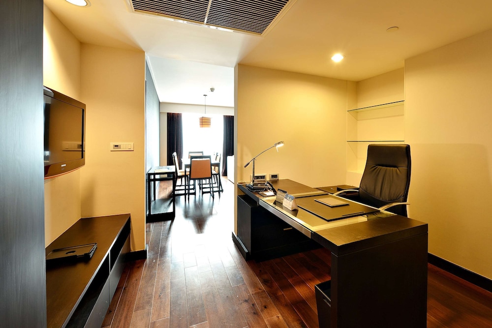 RADISSON SUITES BANGKOK SUKHUMVIT 59/73