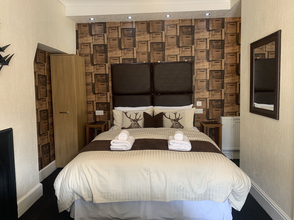 Arran Lodge 19/50