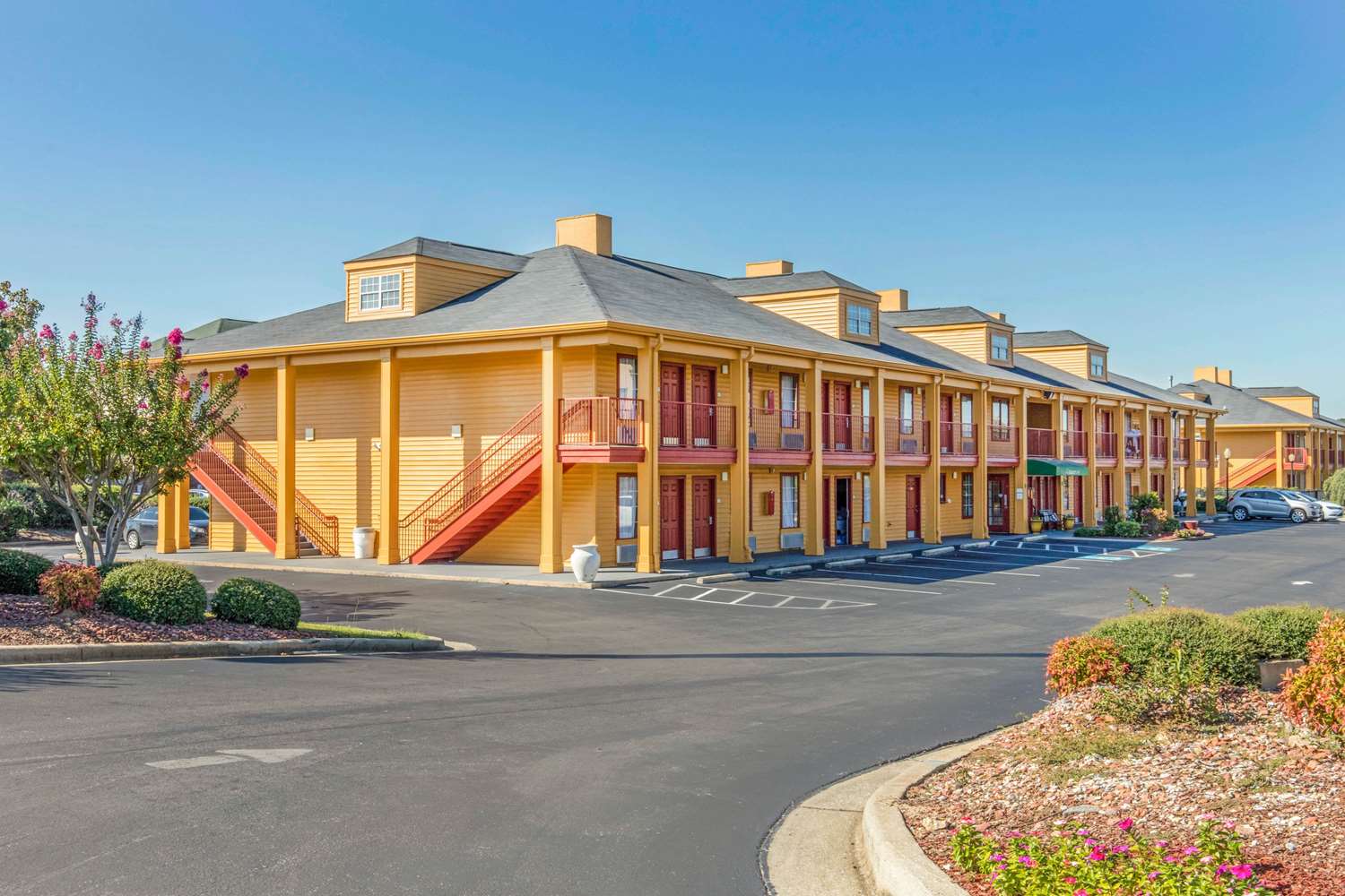 Quality Inn Bessemer I-20 exit 108 6/34