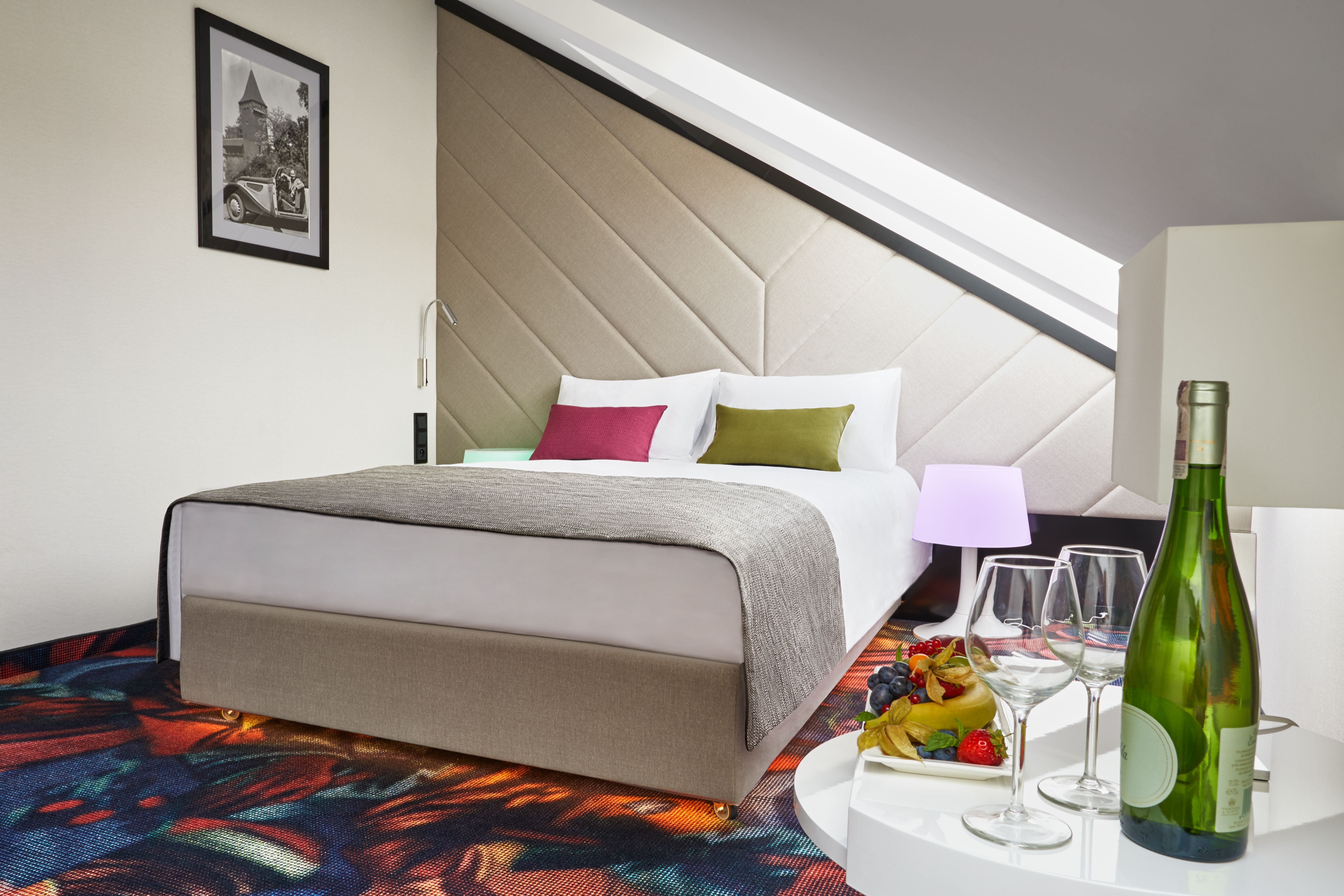 CLASSIC, DOUBLE BED