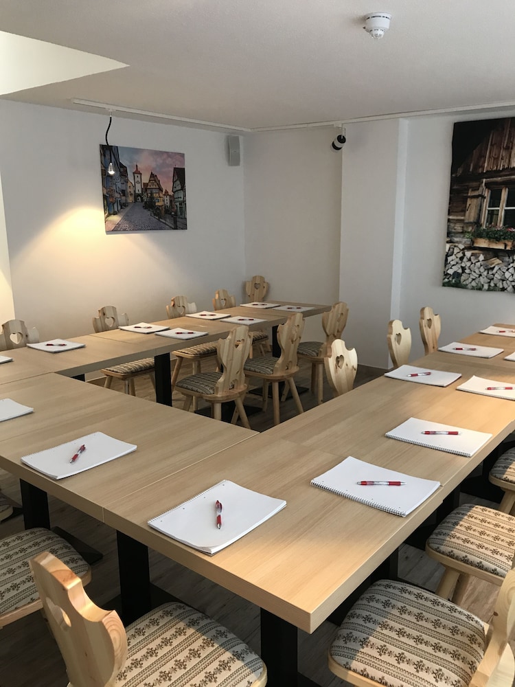 Hotel And Restaurant Edel Weiss Bremen 64/71