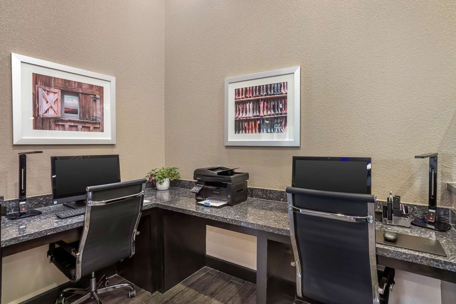 Best Western Plus Lake Jackson Inn and Suites 8/15