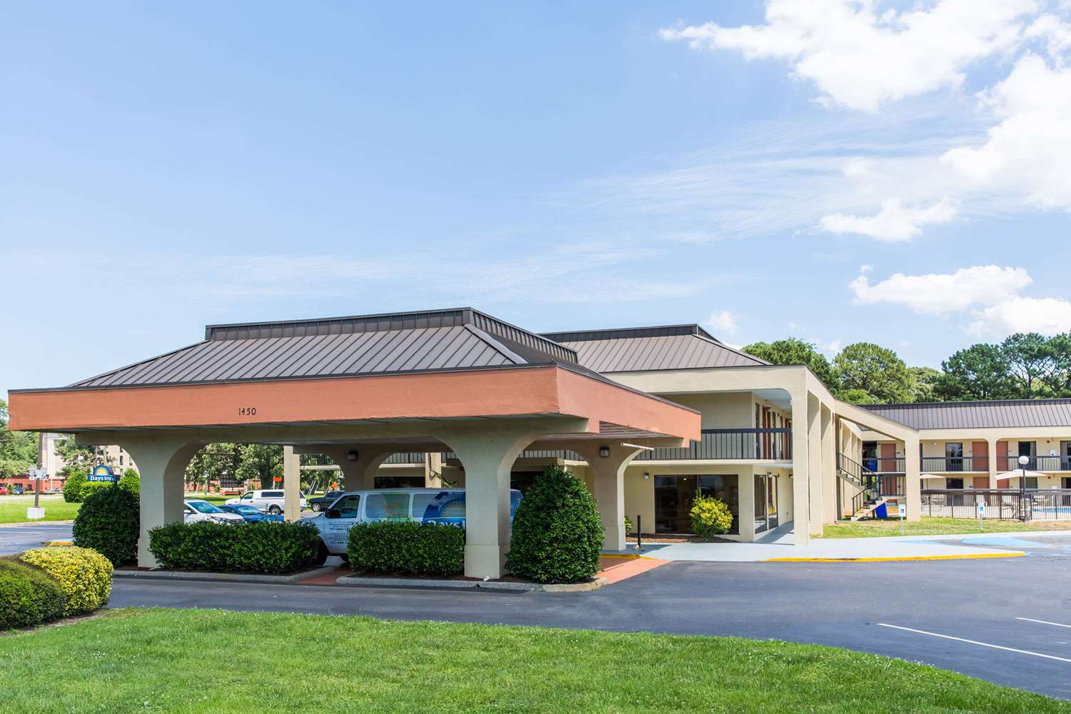 Days Inn by Wyndham Norfolk Airport 2/18