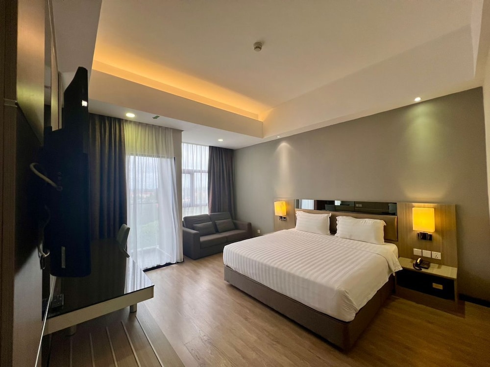 Deluxe, King Bed