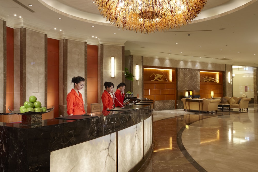 E-Da Royal Hotel 10/66