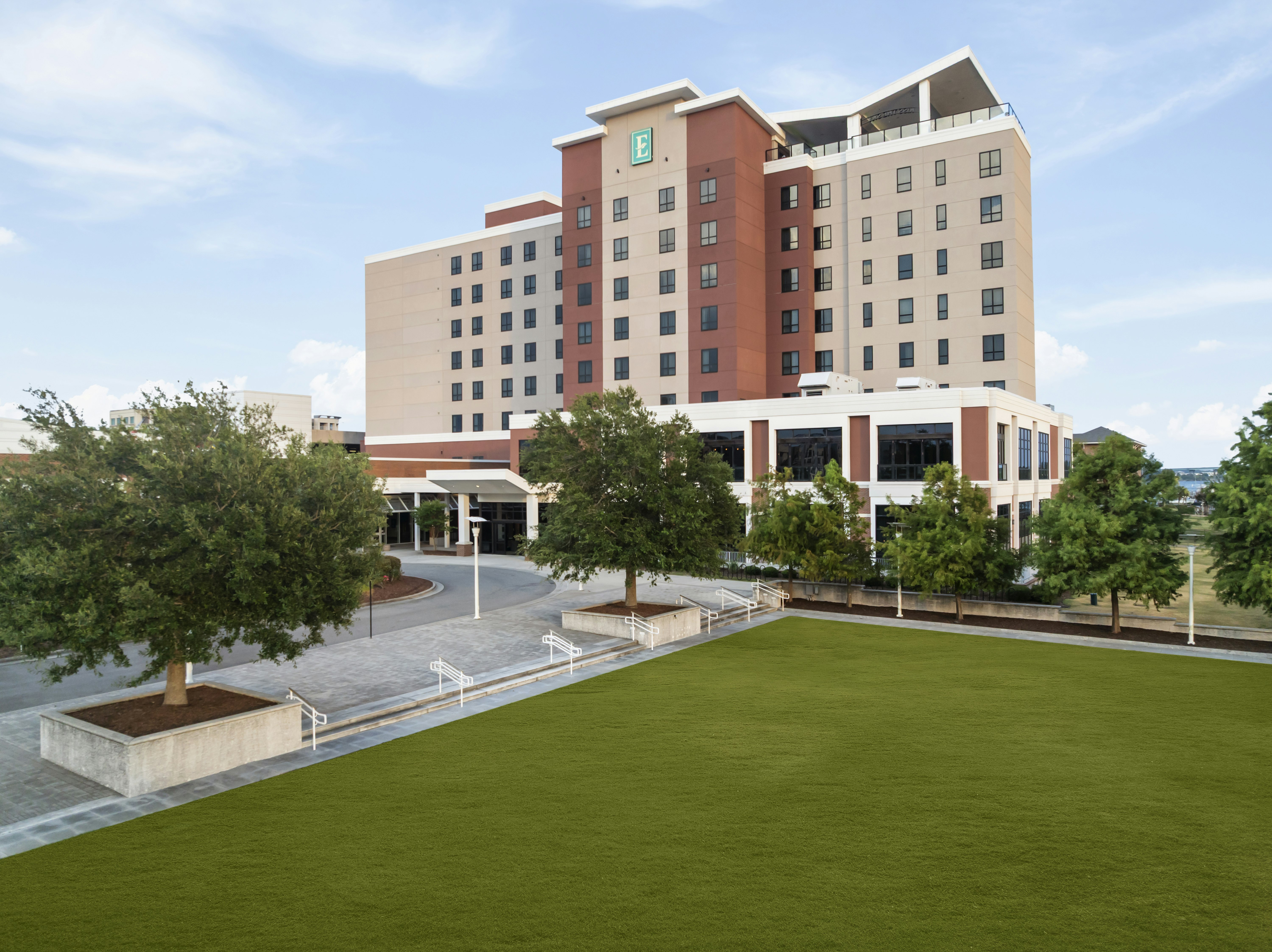 Embassy Suites by Hilton Wilmington Riverfront 7/76