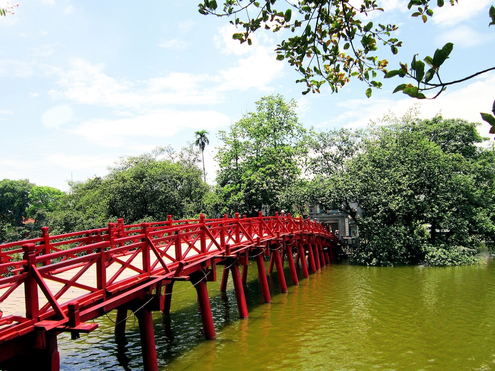 Hanoi Imperial Hotel 69/74