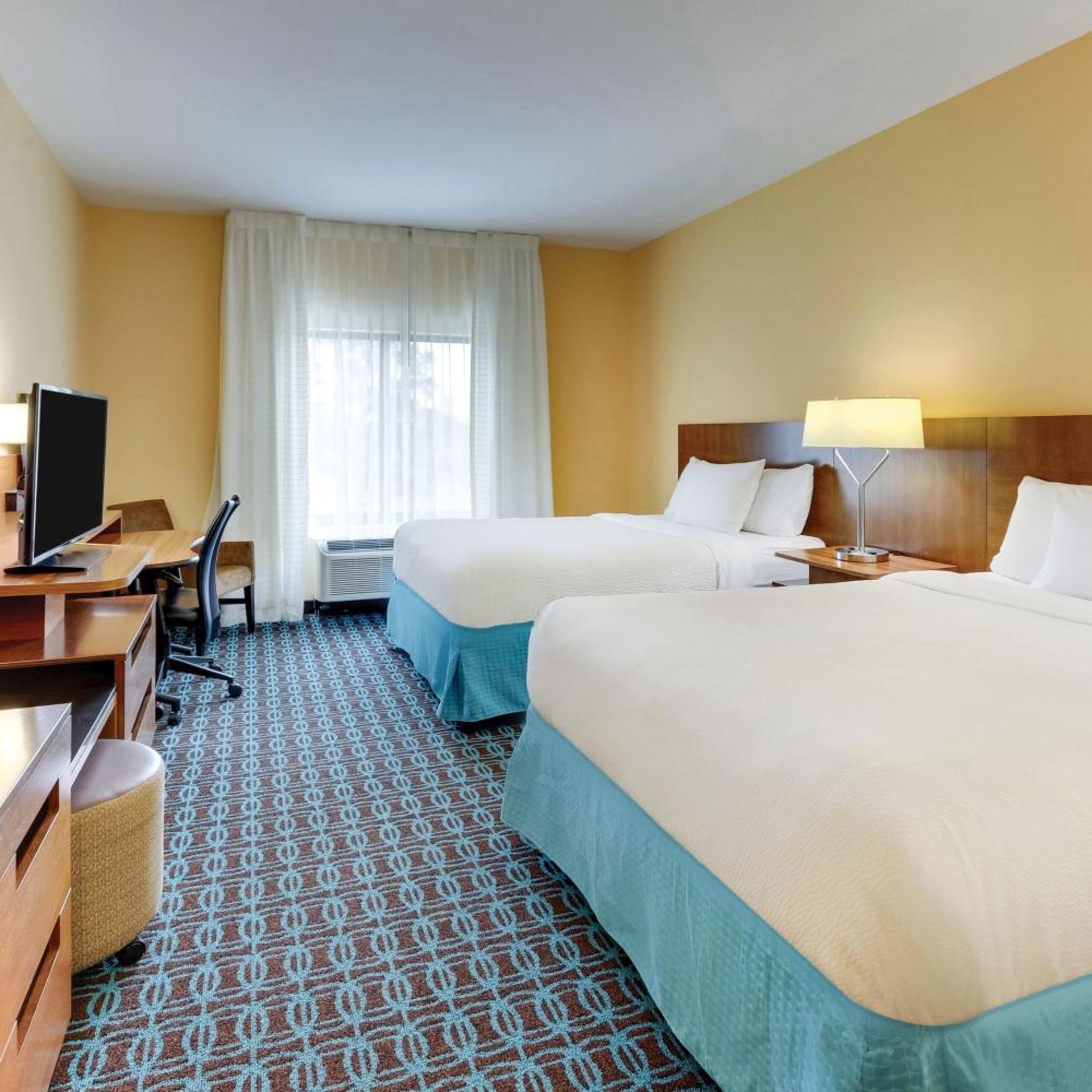 غرفة بسرير كوين، Fairfield Inn Suites Dunn I 95 3/8