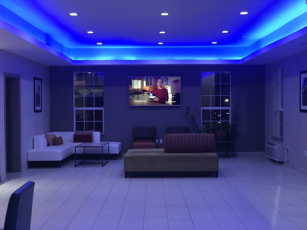 Catoosa Inn and Suites 24/35