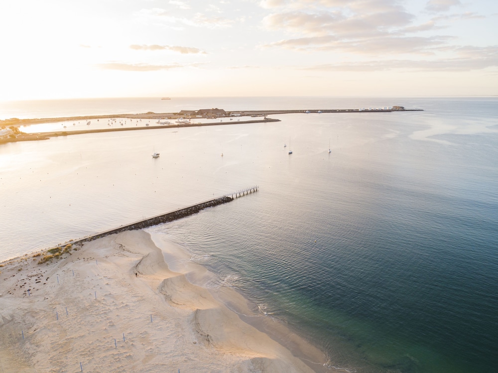Quest Bunbury Apartment Hotel 12/27