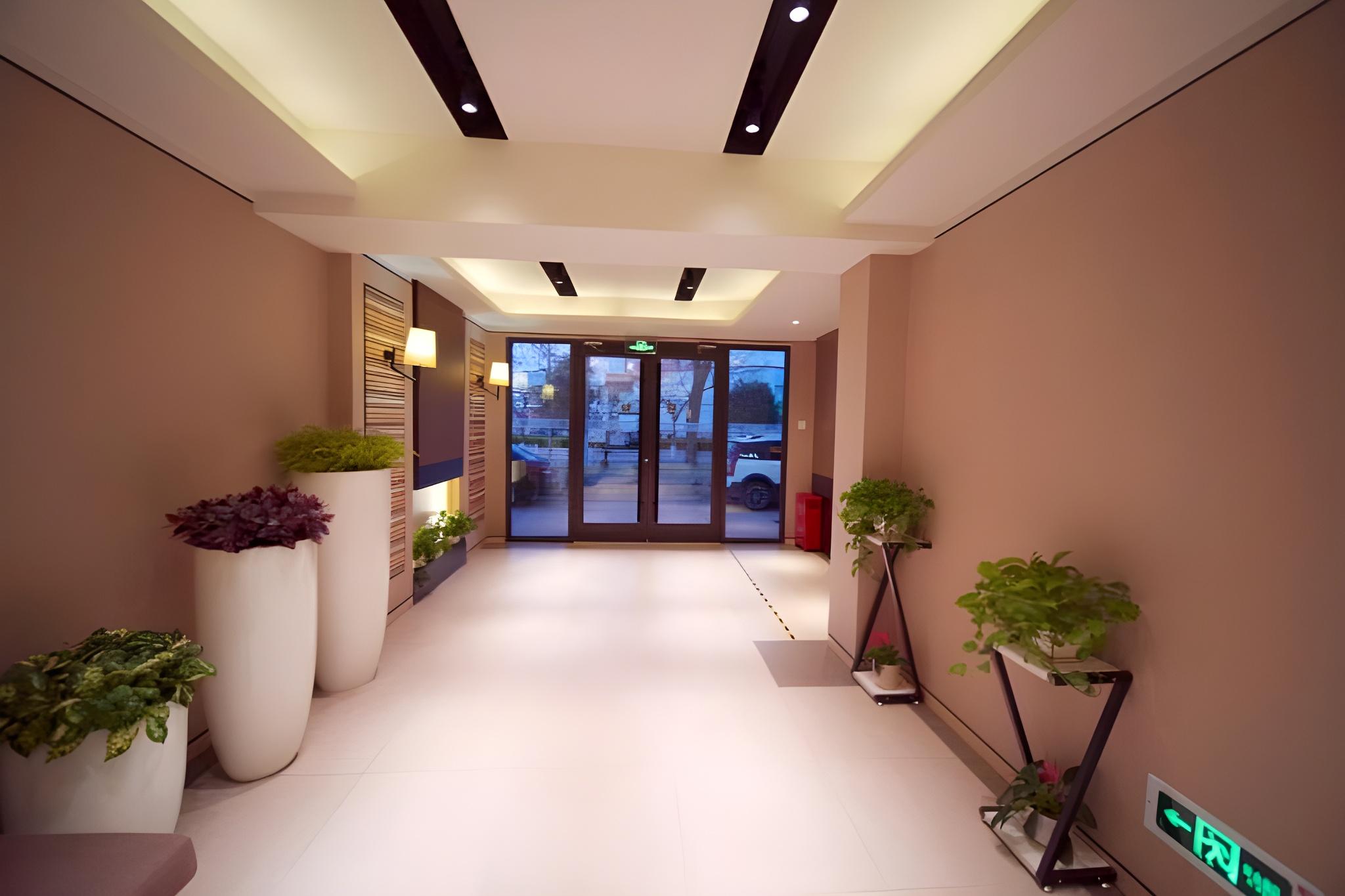 Home Inn Plus (Beijing Changping Government Street Metro Station) 40/44