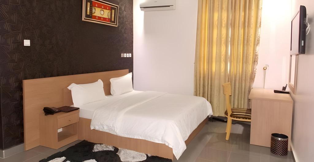 Kapino Suites 10/18