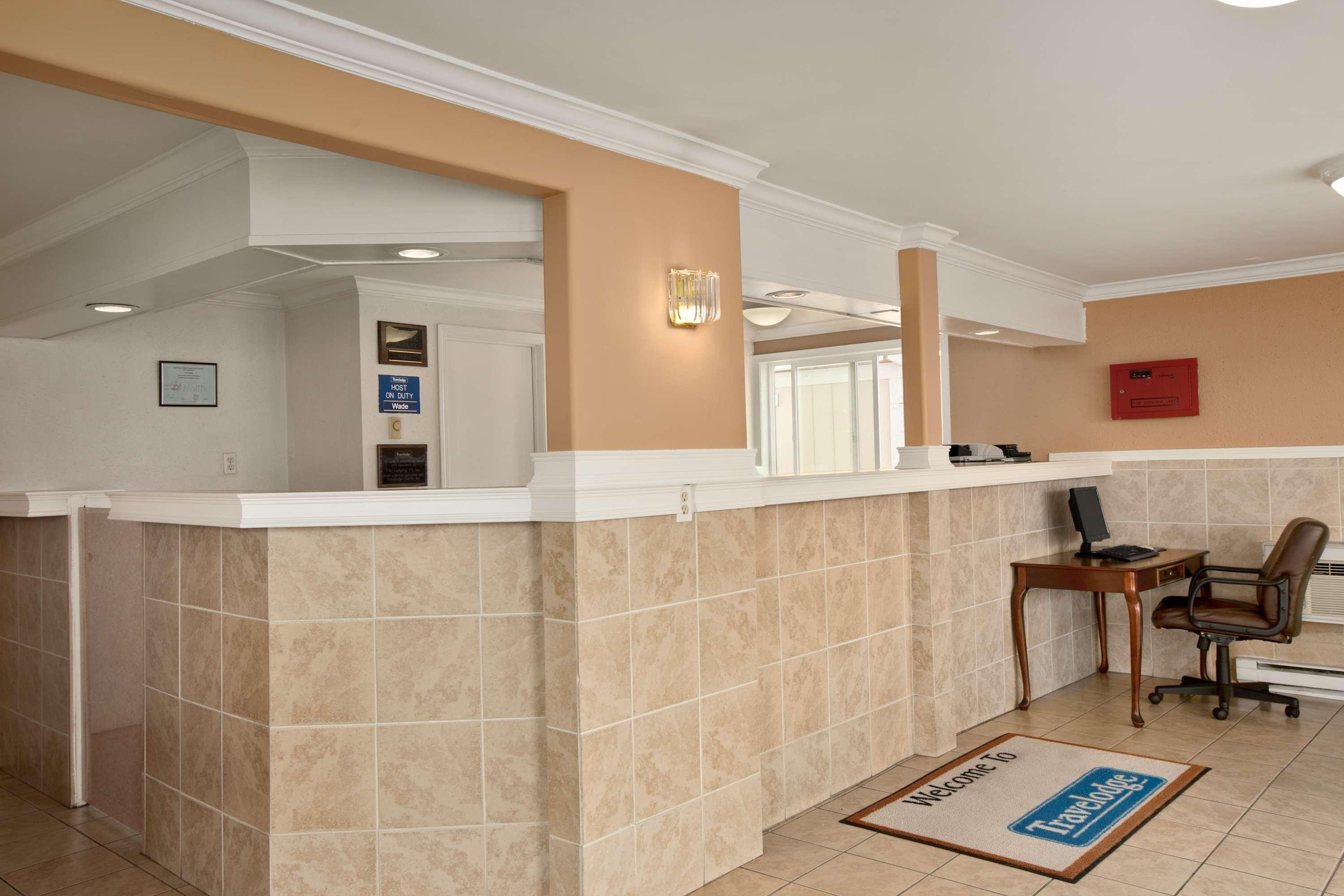 Travelodge By Wyndham Port Of Tacoma WA