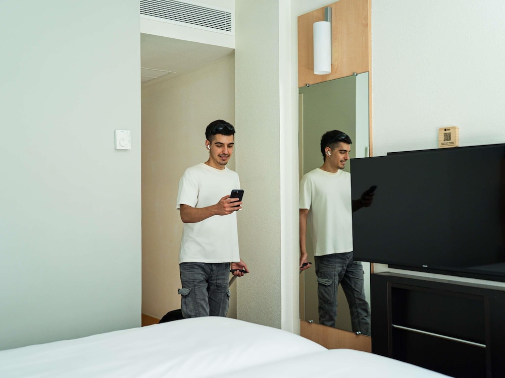Ibis Barcelona Plaza Glories 22 8/75