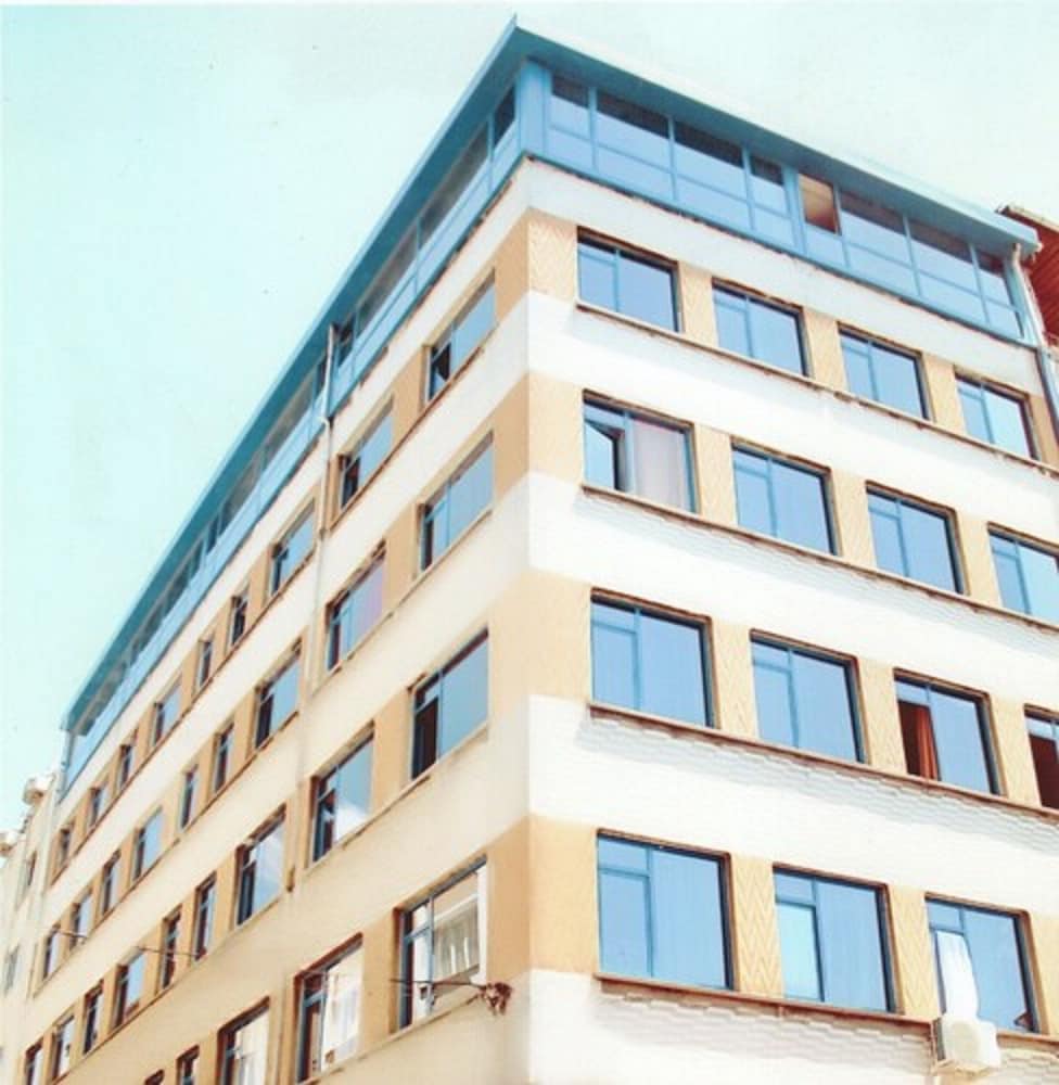 Yeni Caglayan Otel 2/17