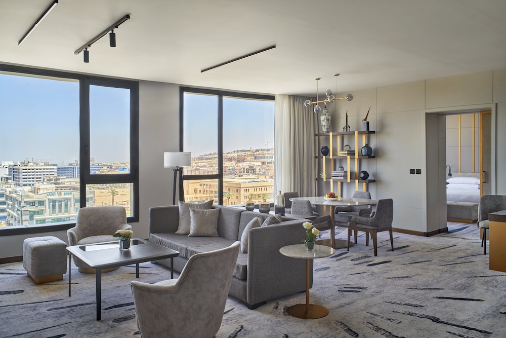 Crowne Plaza West Cairo Arkan 51/78