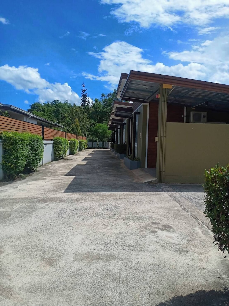 Seree Grand Resort 55/64