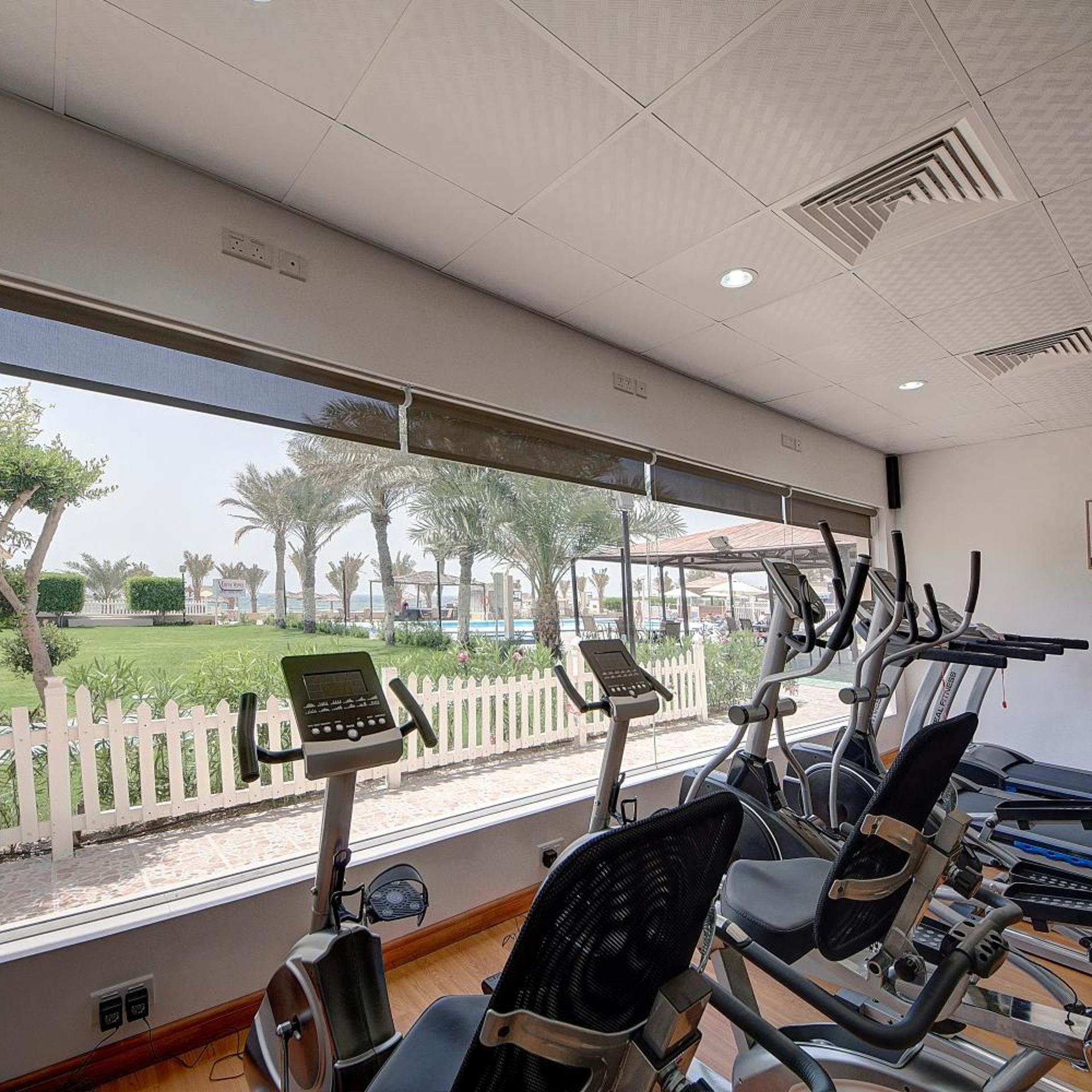 Ajman Beach Hotel 24/49