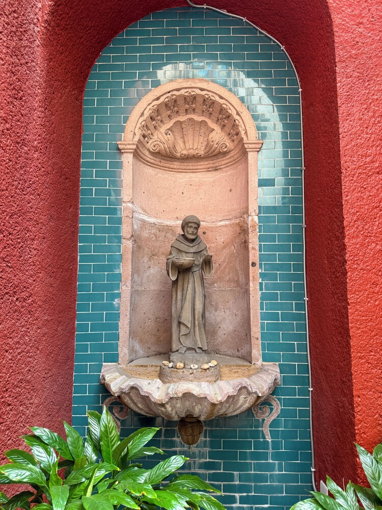 Portico Cultural Hotel 38/63