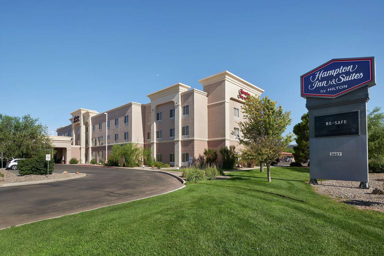 Hampton Inn And Suites Roswell 32/34