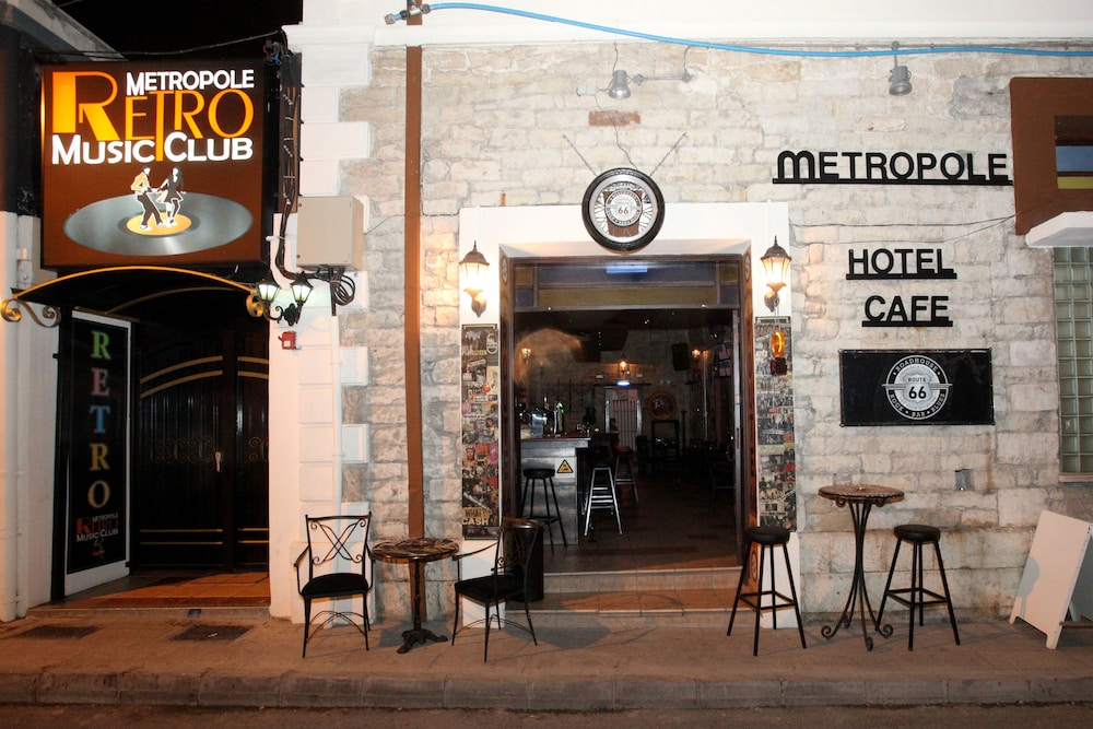 Metropole Hotel 3/55