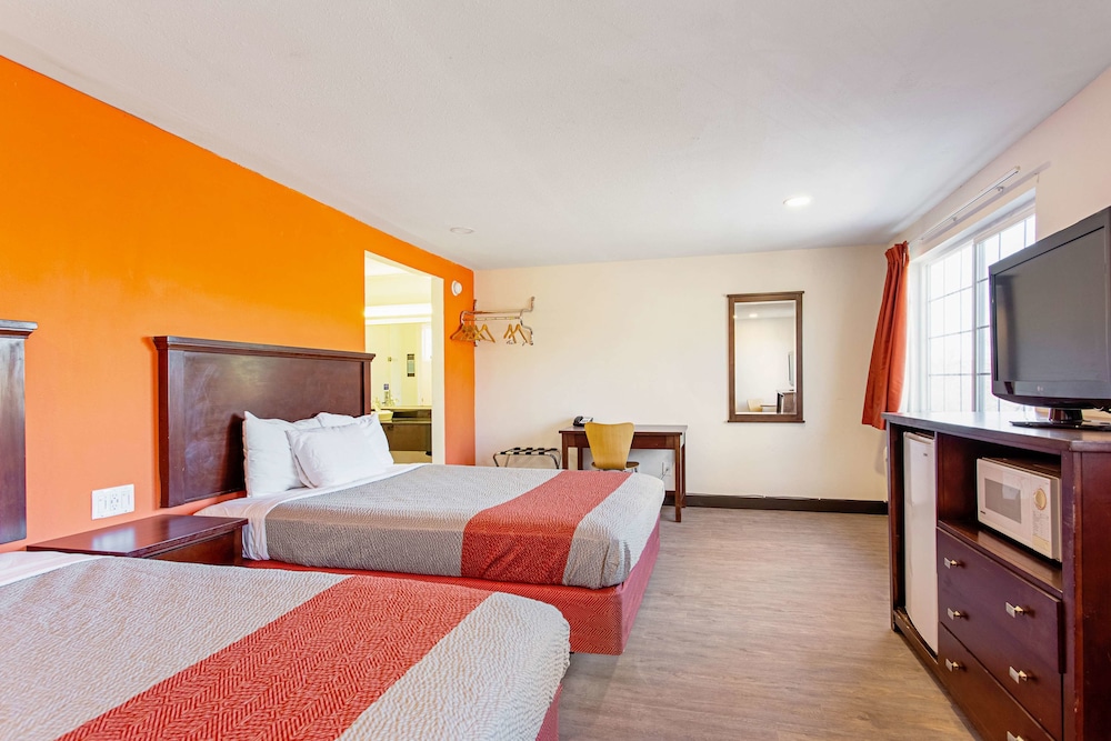 Motel6 Pendleton, OR - West 18/44