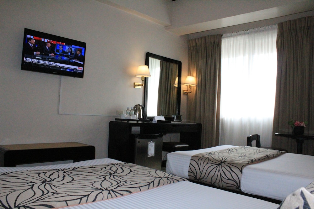 Palm Hotel Manila 10/38