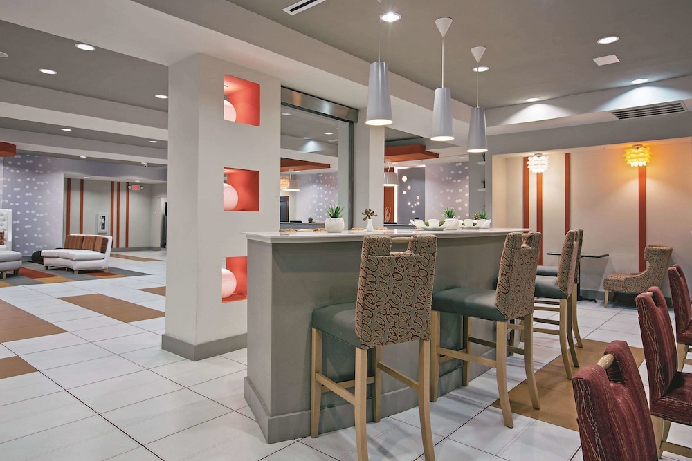 La Quinta Inn & Suites by Wyndham Harrisburg-Hershey 38/51
