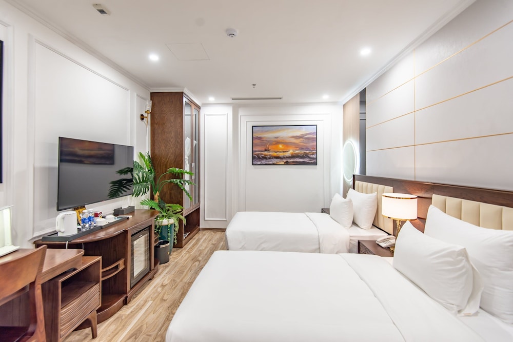 SUPERIOR, DOUBLE OR TWIN BED