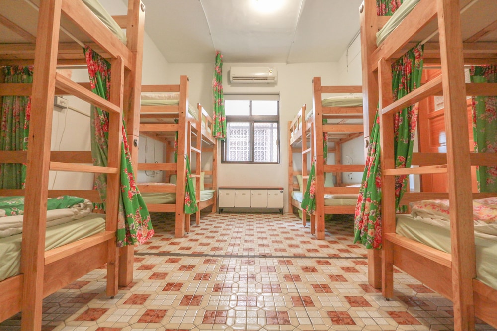 T-Life Hostel 38/50