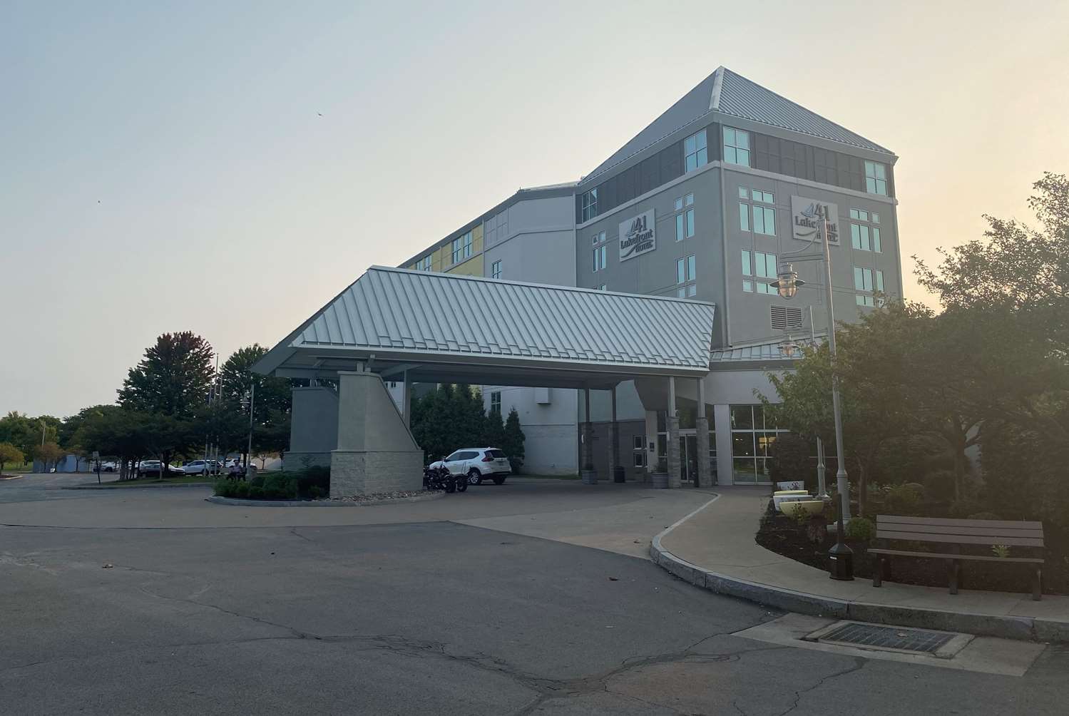 41 Lakefront Hotel, Trademark Collection by Wyndham 44/50