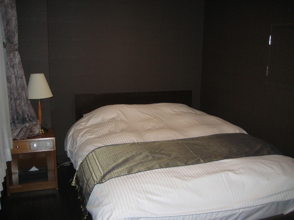 Ooike Hotel 9/50