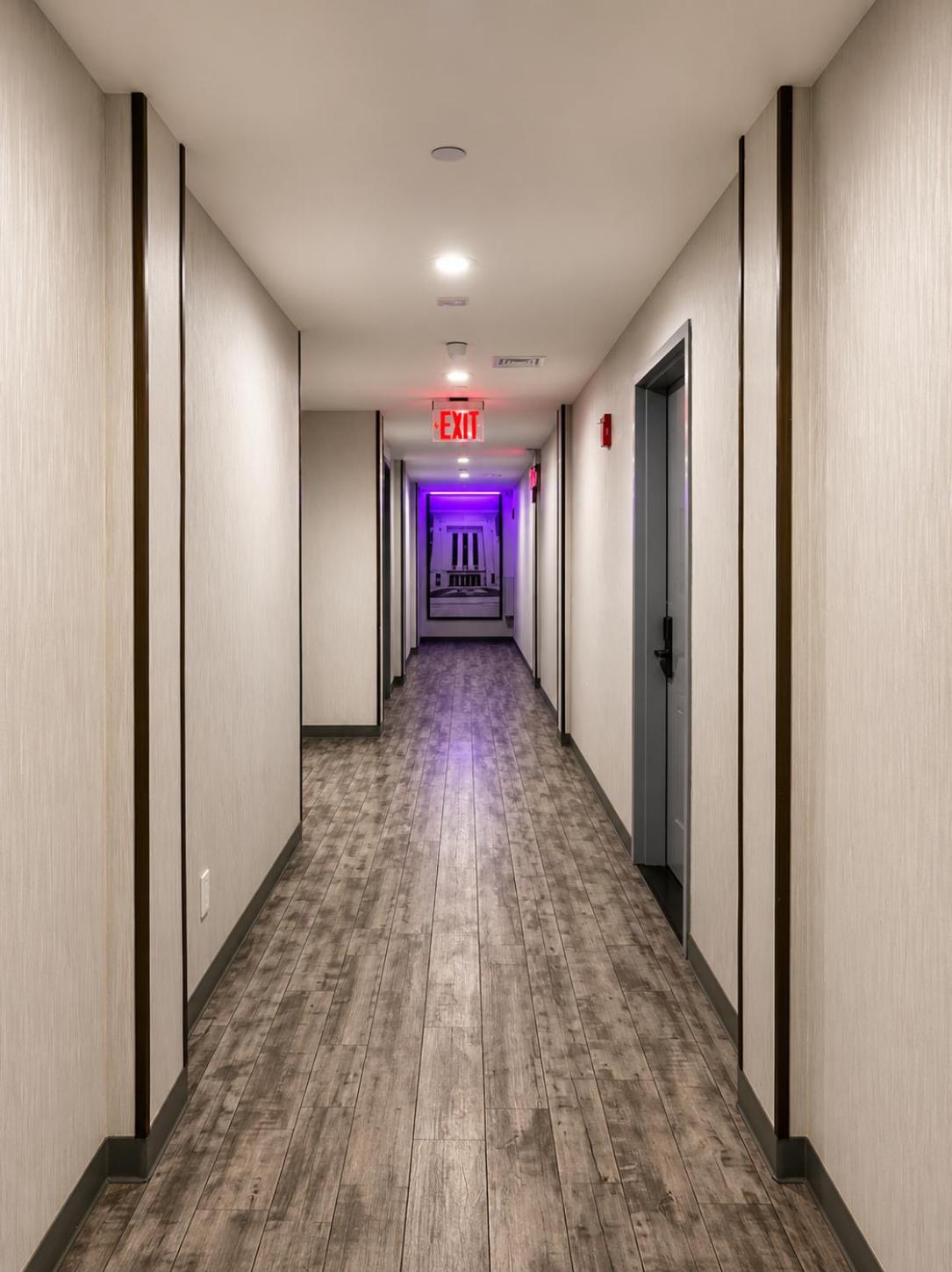 Tremont Hotel Bronx 43/50
